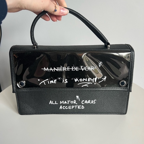 Black purse - Picture 1 of 4